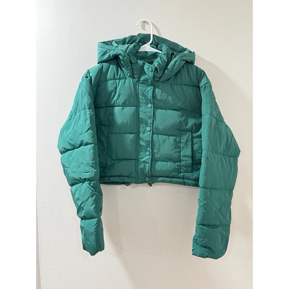 SoHo  Apparel Green Womens Puffer/quilted Coat Size XS/S 100% Polyester Nice
